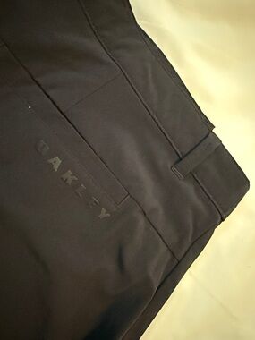 Oakley Men's Black Chino-Style Performance Pants